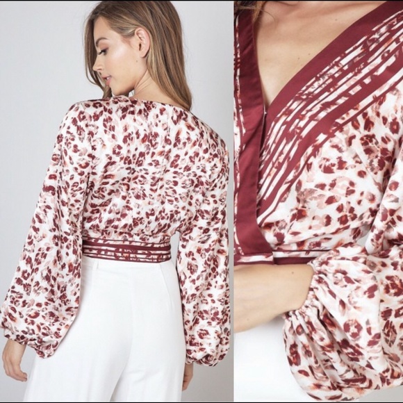 🐝  Lovely Satin Leopard Blouse - Picture 5 of 6